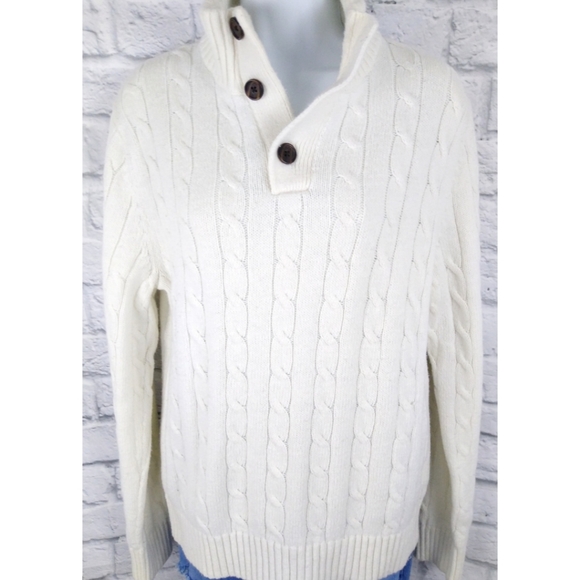 Banana Republic Sweaters - Banana Republic Winter White Chunky Sweater M